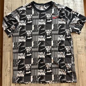 Nike dri fit all over print Men's Tee size M short sleeve training